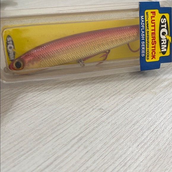 Storm fishing lure - Picture 2 of 3